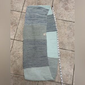 NWOT the north face knit scarf